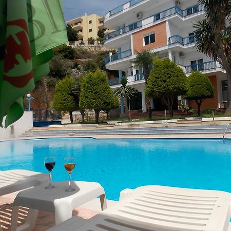 Hotel Dea Sarandë Exteriör bild