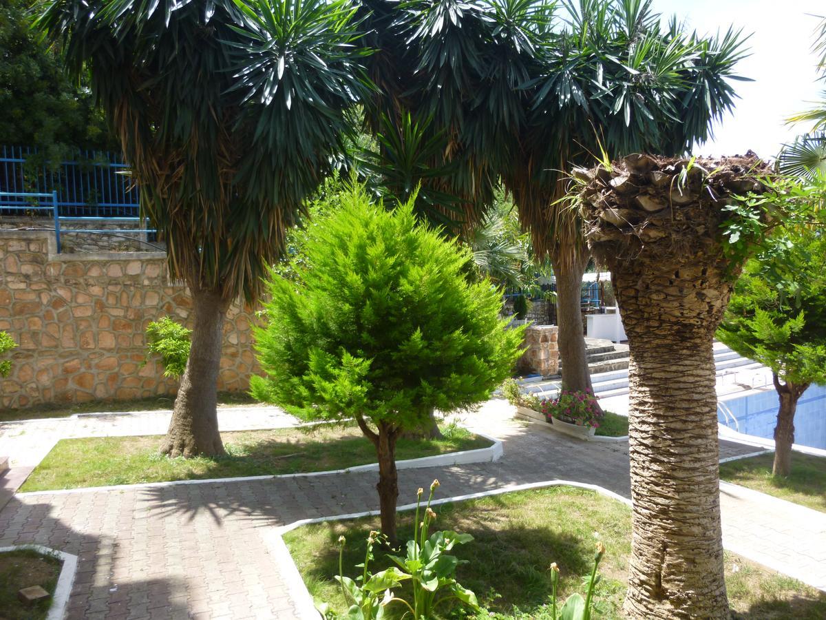 Hotel Dea Sarandë Exteriör bild