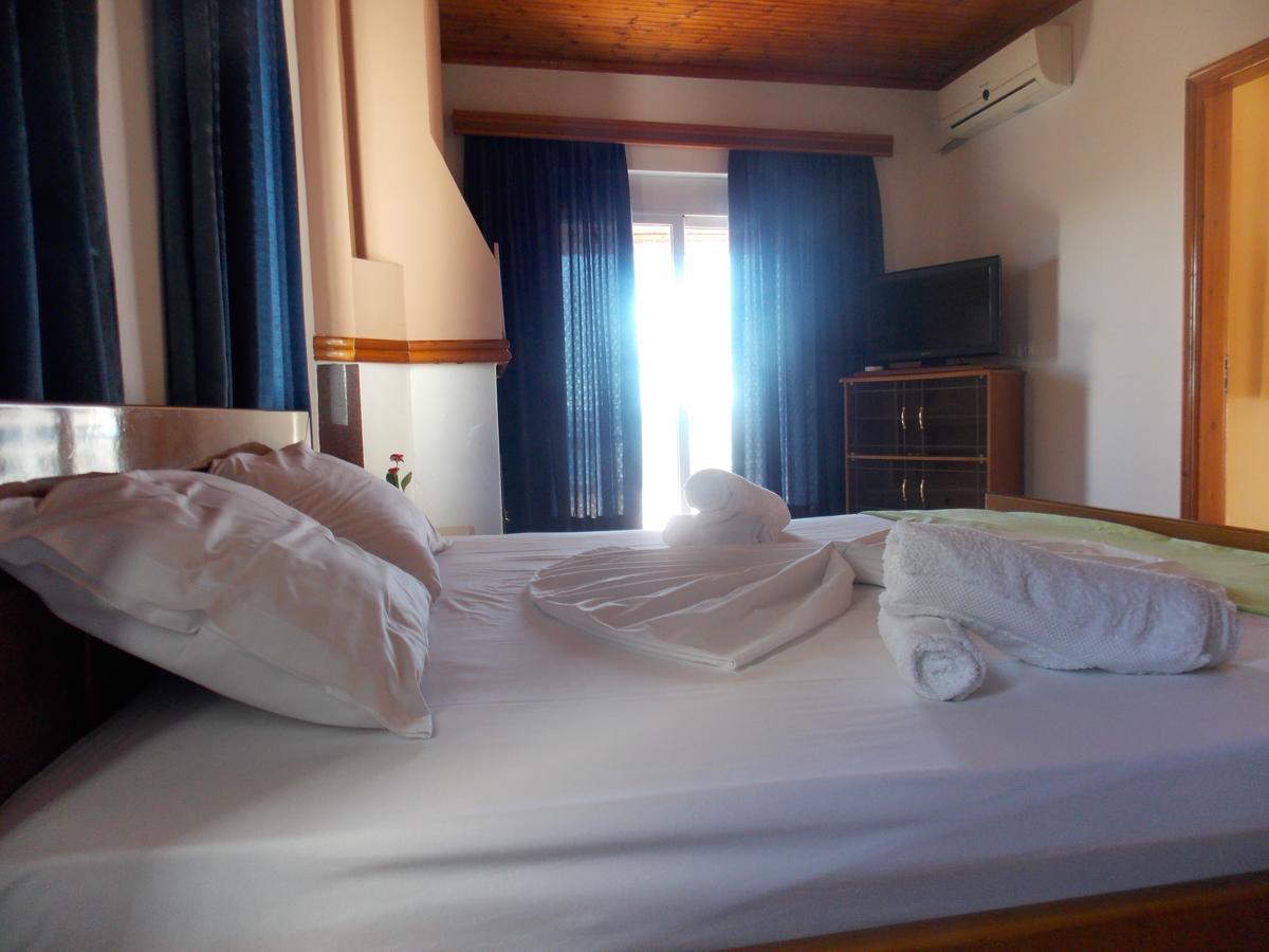 Hotel Dea Sarandë Exteriör bild