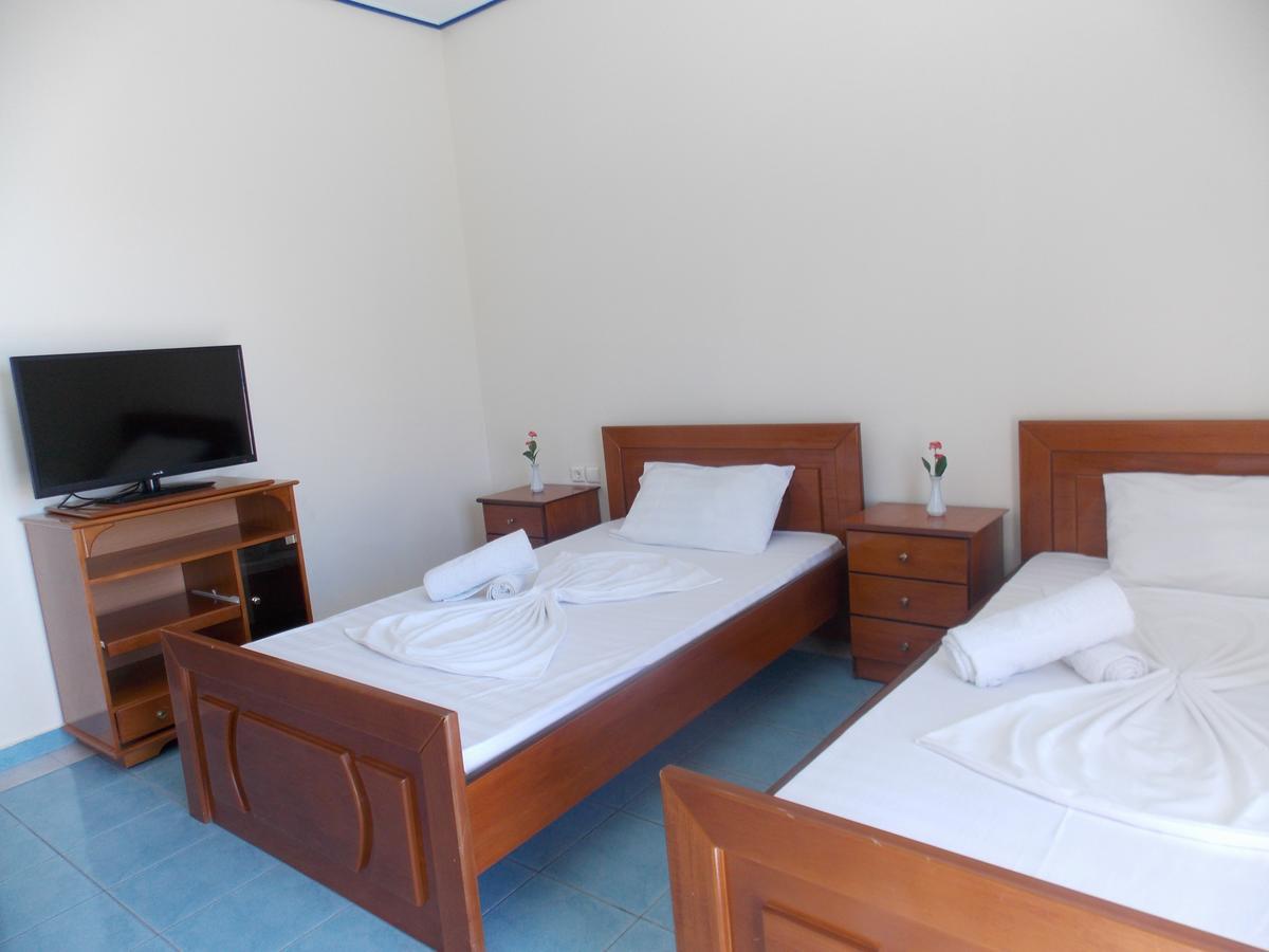 Hotel Dea Sarandë Exteriör bild