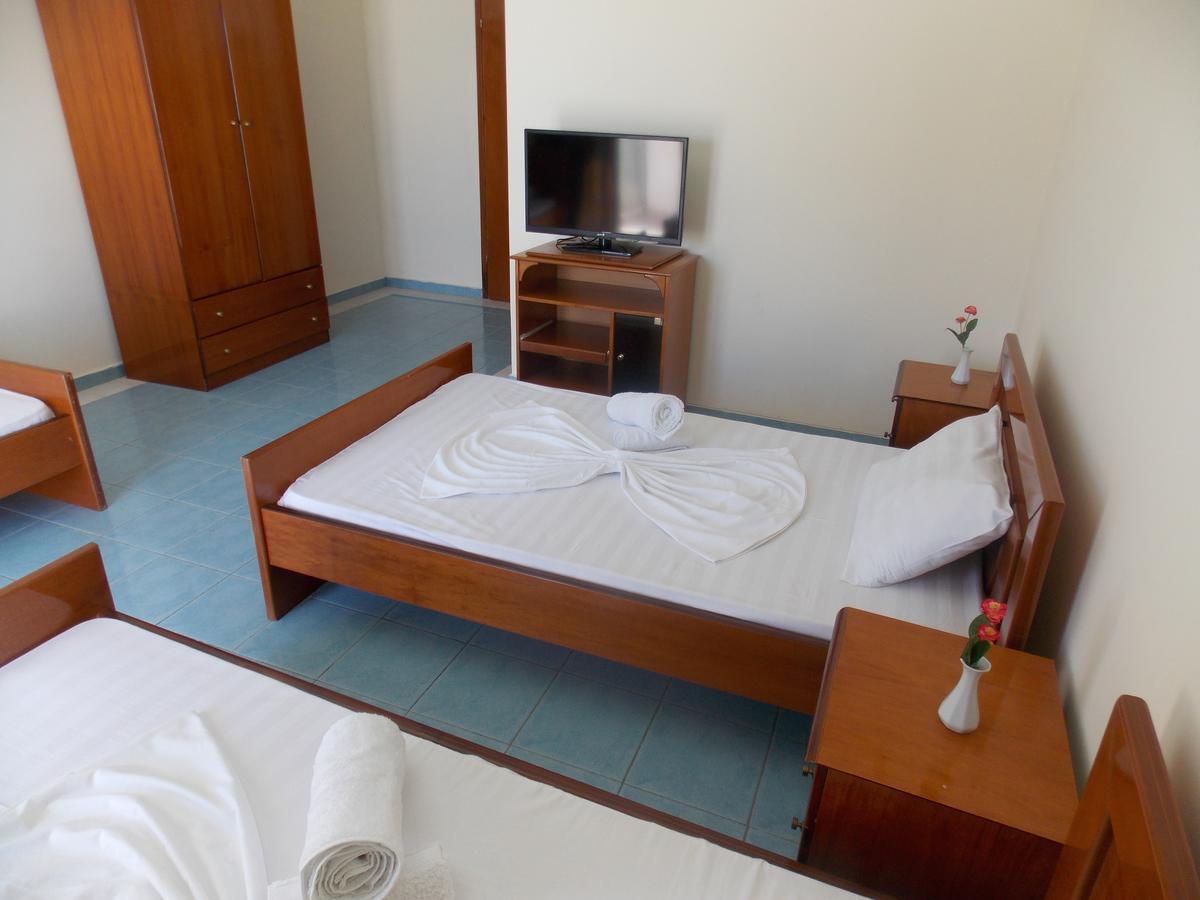 Hotel Dea Sarandë Exteriör bild