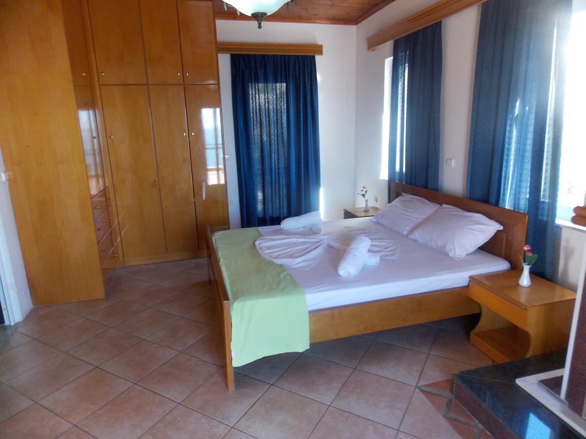 Hotel Dea Sarandë Exteriör bild