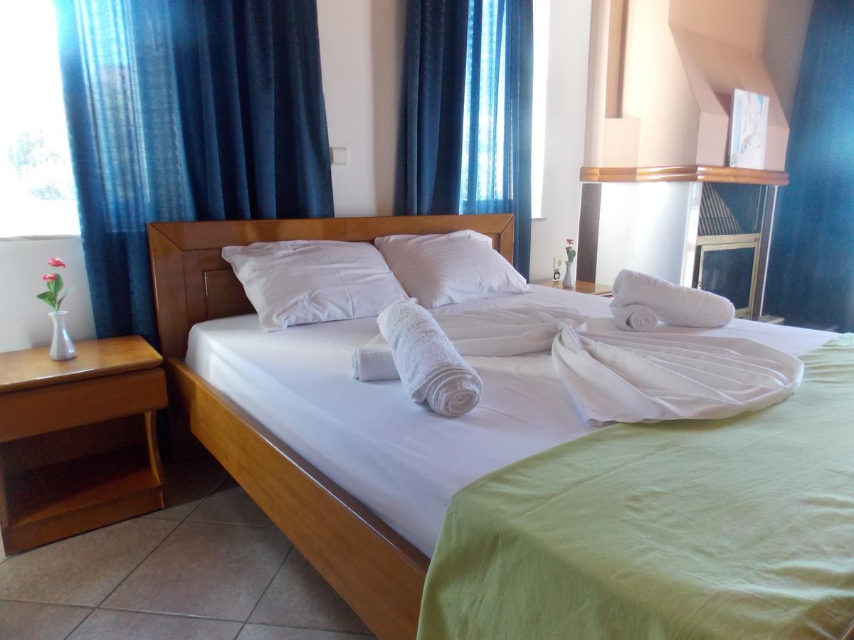 Hotel Dea Sarandë Exteriör bild