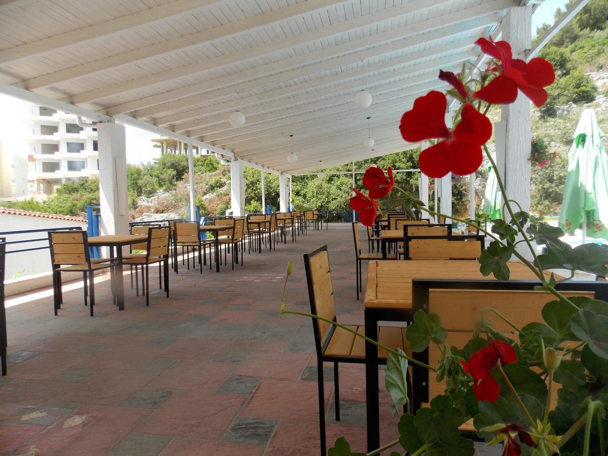 Hotel Dea Sarandë Exteriör bild