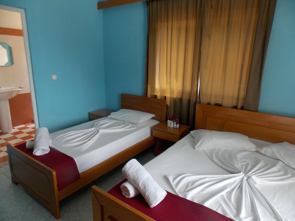 Hotel Dea Sarandë Exteriör bild
