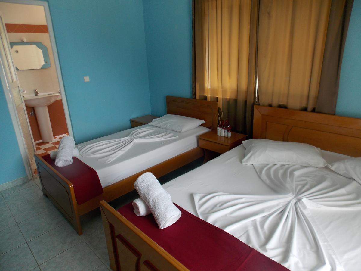 Hotel Dea Sarandë Exteriör bild