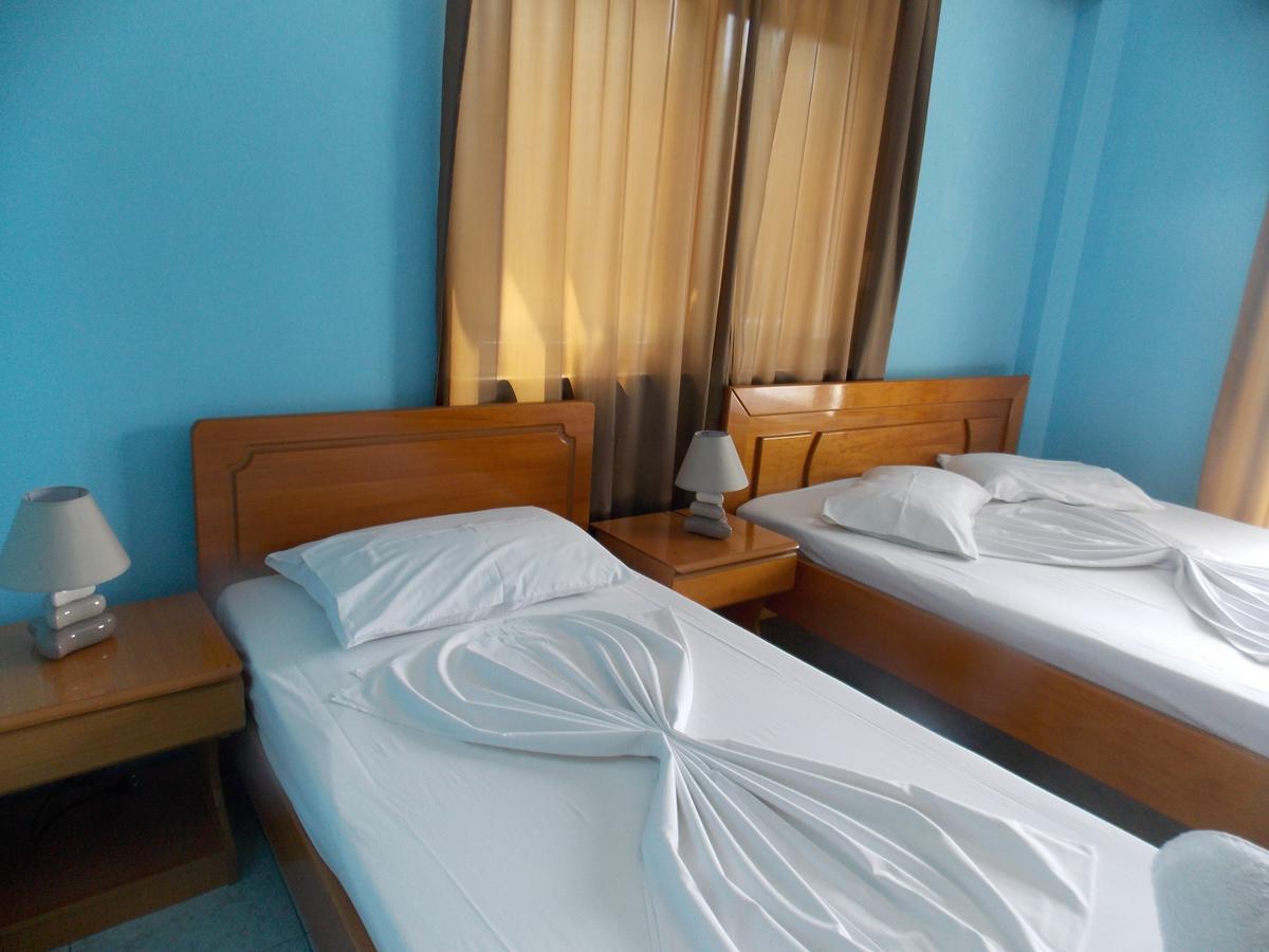 Hotel Dea Sarandë Exteriör bild