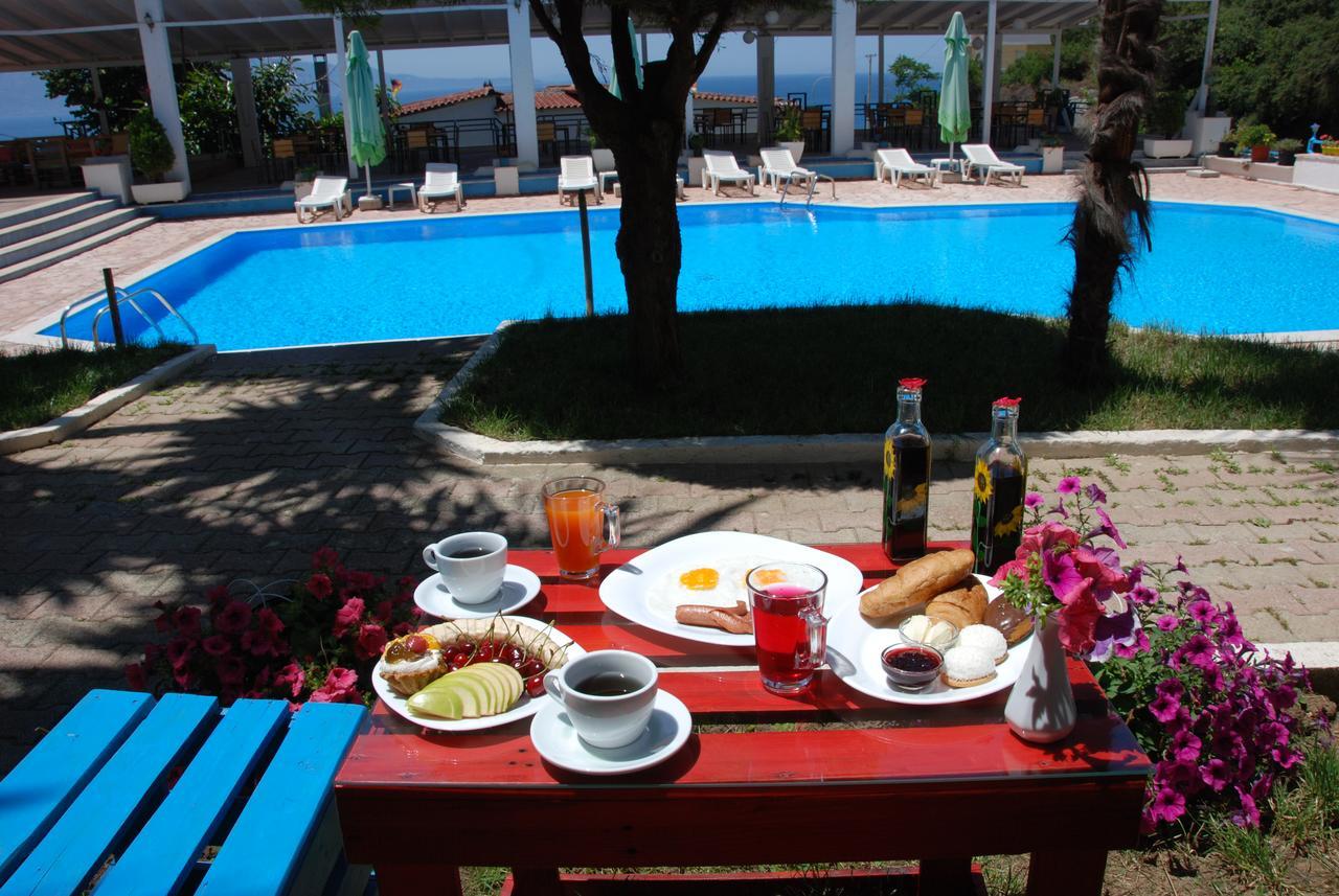 Hotel Dea Sarandë Exteriör bild