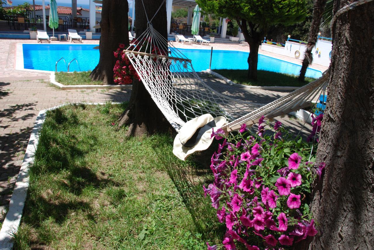 Hotel Dea Sarandë Exteriör bild