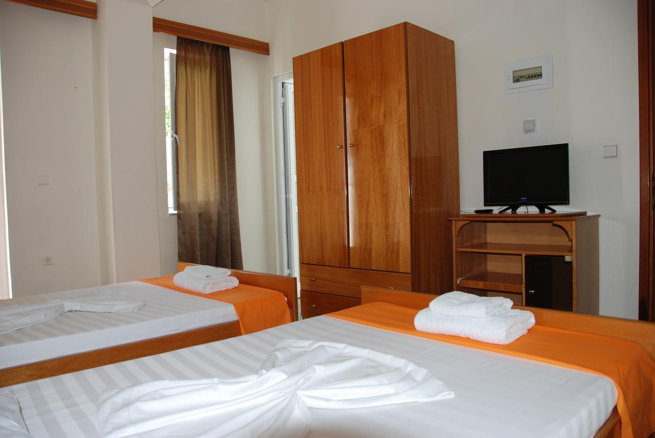 Hotel Dea Sarandë Exteriör bild