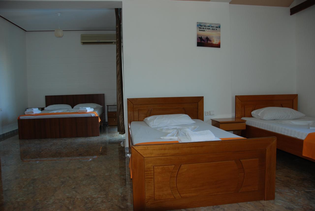 Hotel Dea Sarandë Exteriör bild